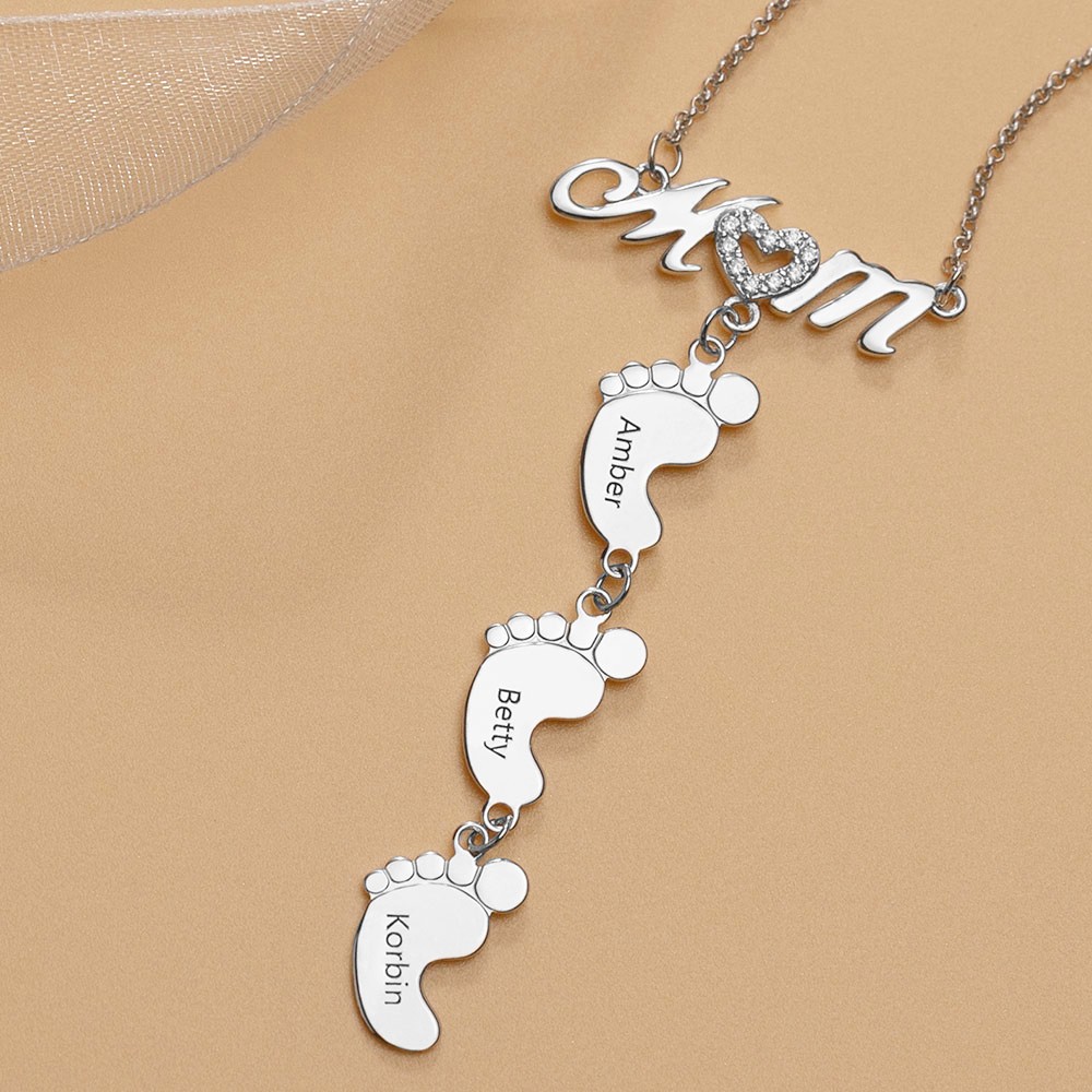 Collares personalizados de plata con nombre grabado en forma de corazón MoM con encantos de pies de bebé de 1 a 10