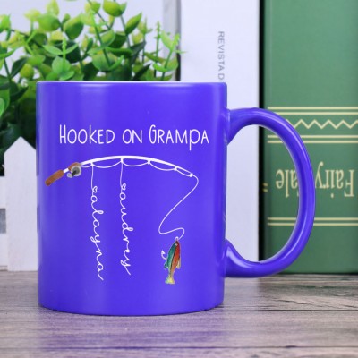 Taza de café personalizada enganchada al abuelo, regalo de pesca con nombre para niños