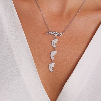 Collares personalizados de plata con nombre grabado en forma de corazón MoM con encantos de pies de bebé de 1 a 10